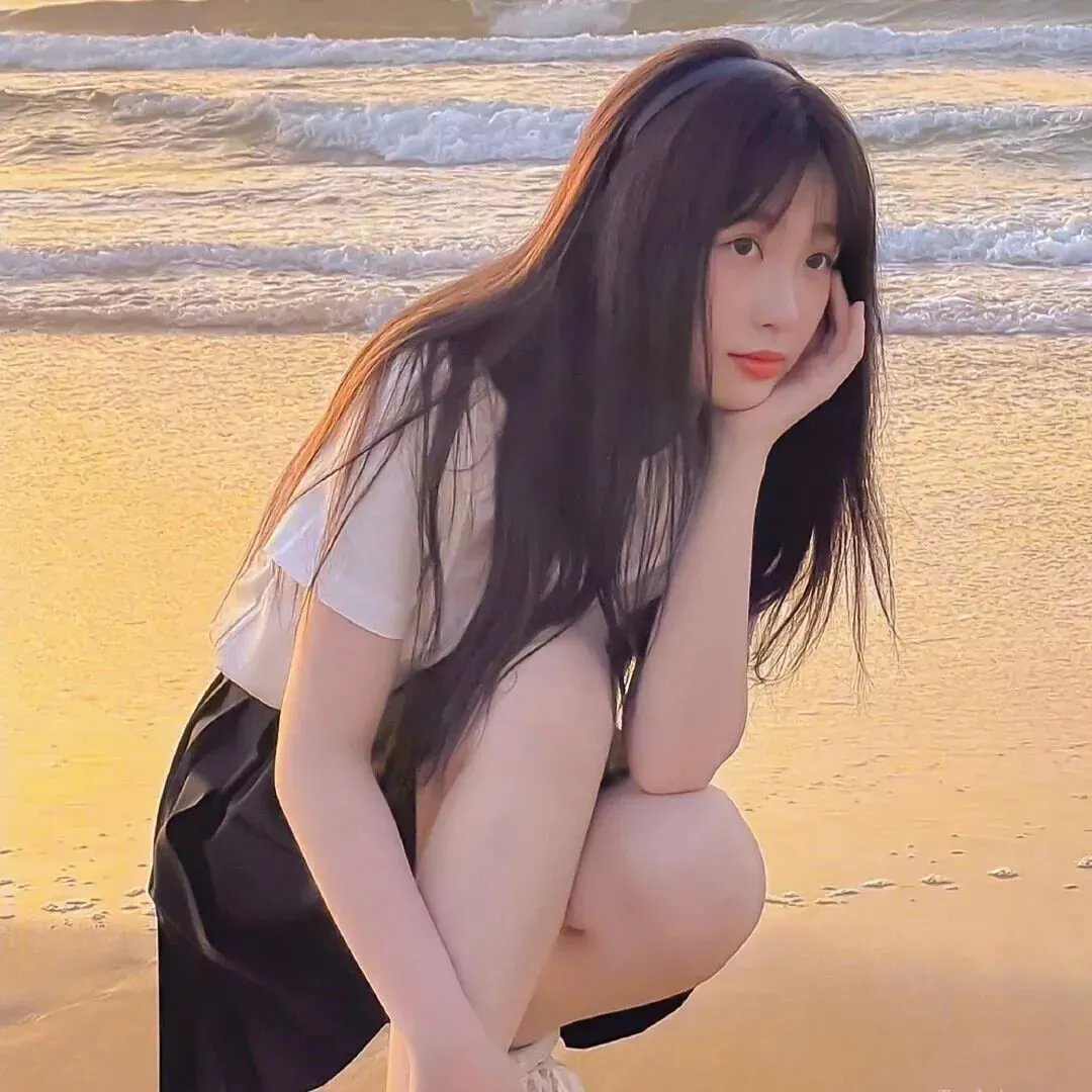 随盲柳入眠的女人